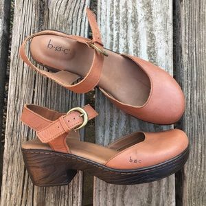 Born BOC Mary Jane Clogs size 9